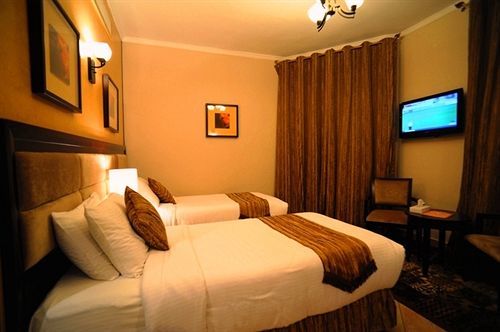 Al Jazeera Royal Hotel *